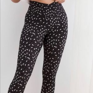 aerie 7/8 crossover leggings